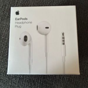 NWT Apple earphones